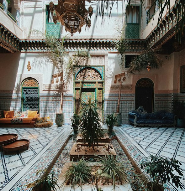 Le patio du Riad Yasmine et sa fontaine